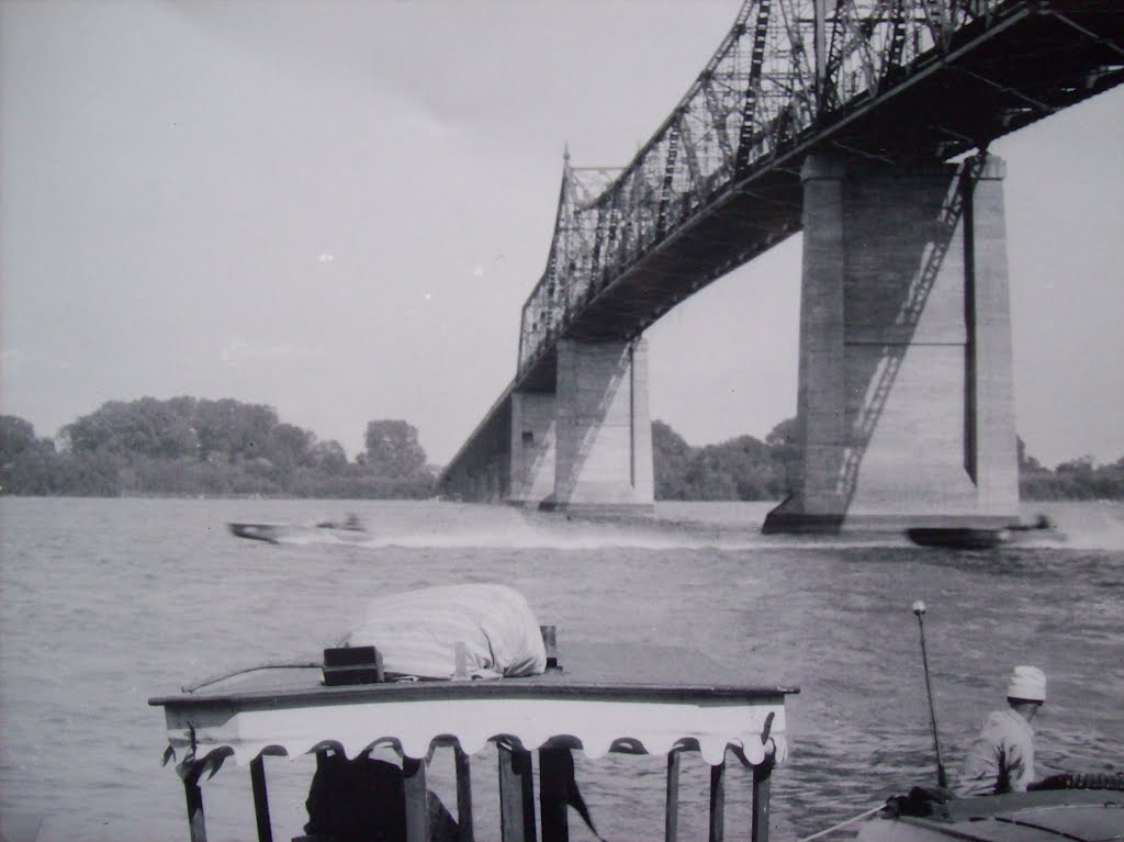 HISTORIC Boat Races, 1922, finish line McArthur Bridge