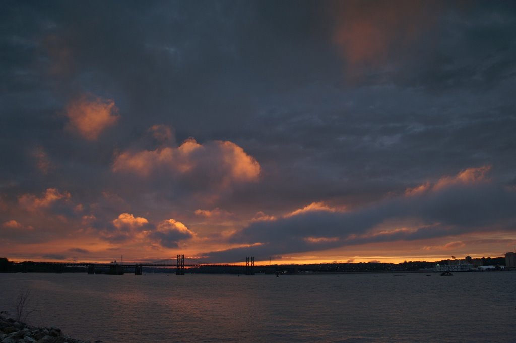 Memorial Bridge, Hwy 74 from Iowa to Illinois across the Mississippi River