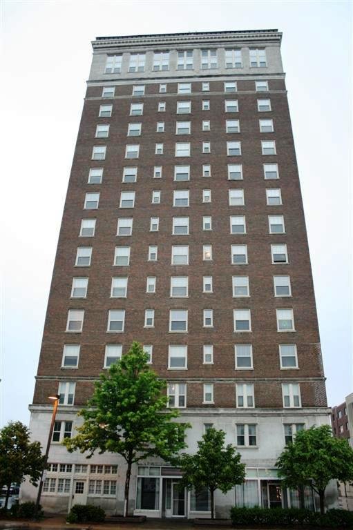 LeClaire Hotel/Apartments