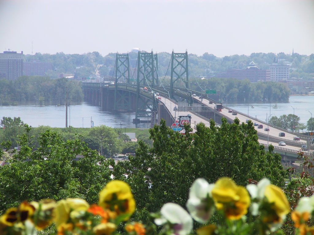 I-74 Bridge between IA/IL