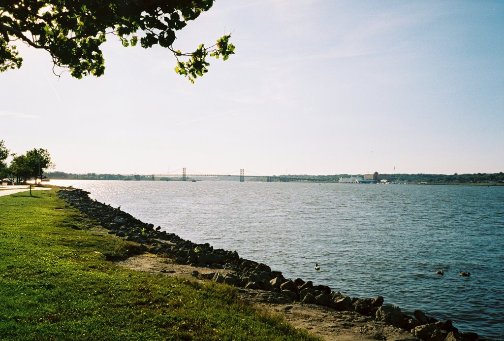 Mississipi River. Moline, IL.