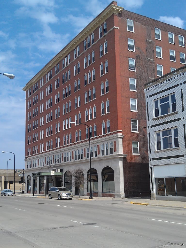 Hotel Russell-Lamson- Waterloo IA