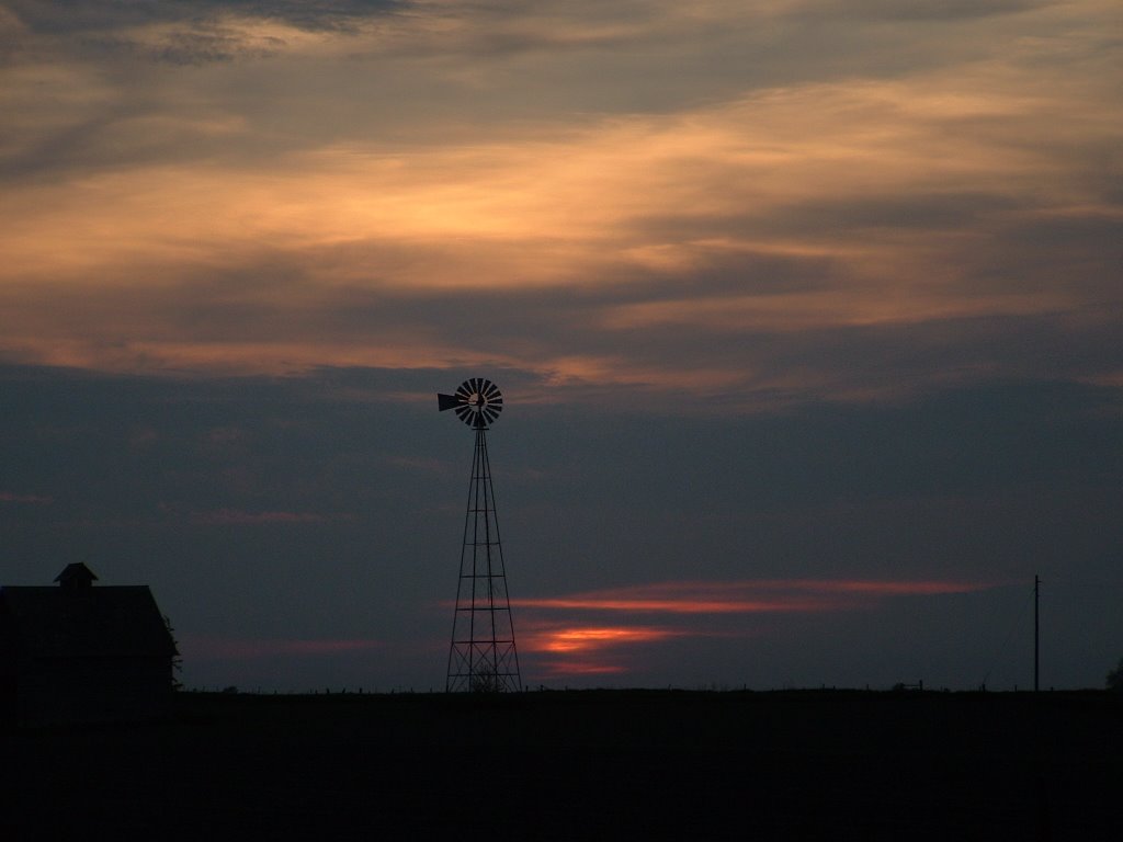 Farm sunset in Boone County