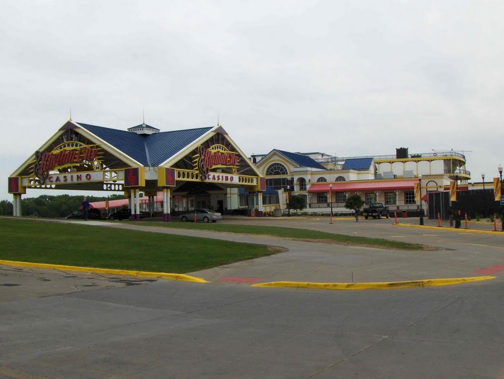 Rhythm City Casino, GLCT