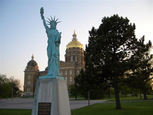 Statue of Liberty reproduction, Iowa State Capitol grounds, DesMoines, IA