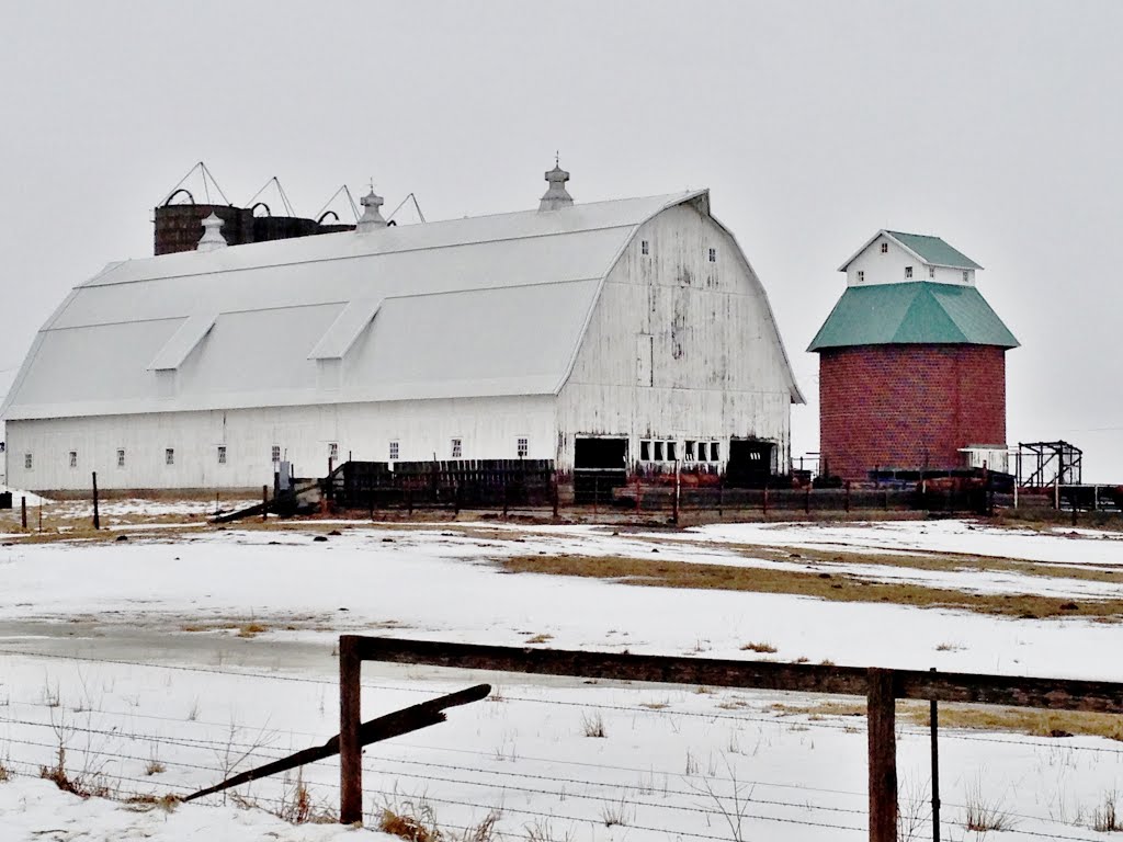 Old Barn & Corncrib