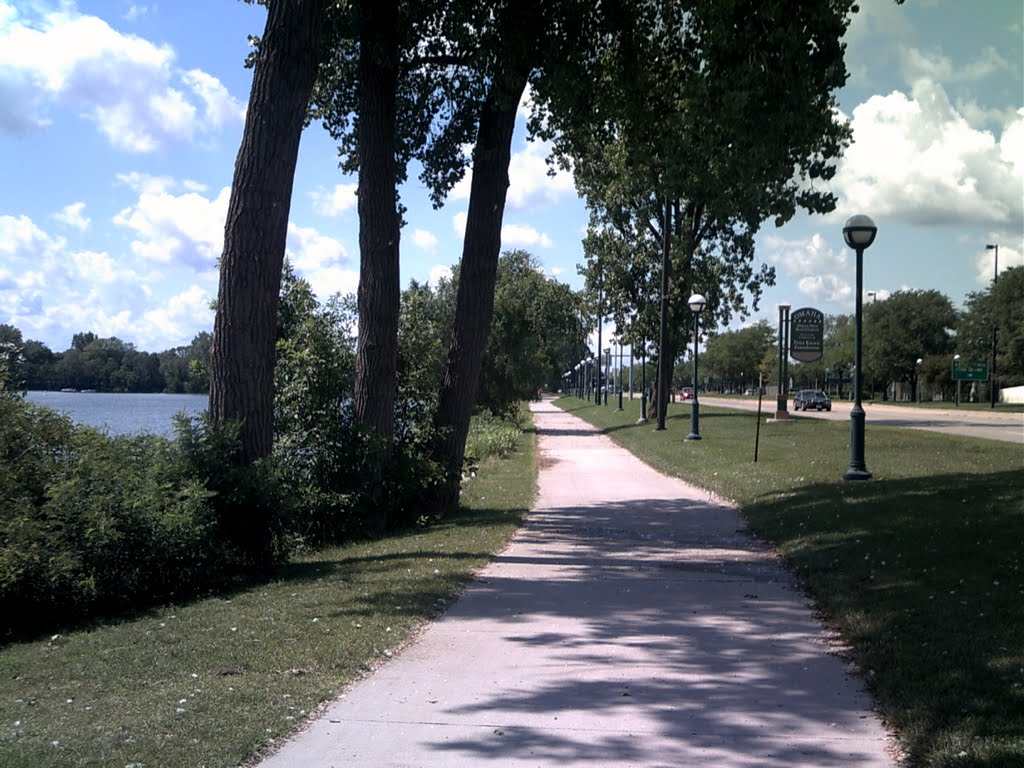 Riverfront North bike path by Carter Lake