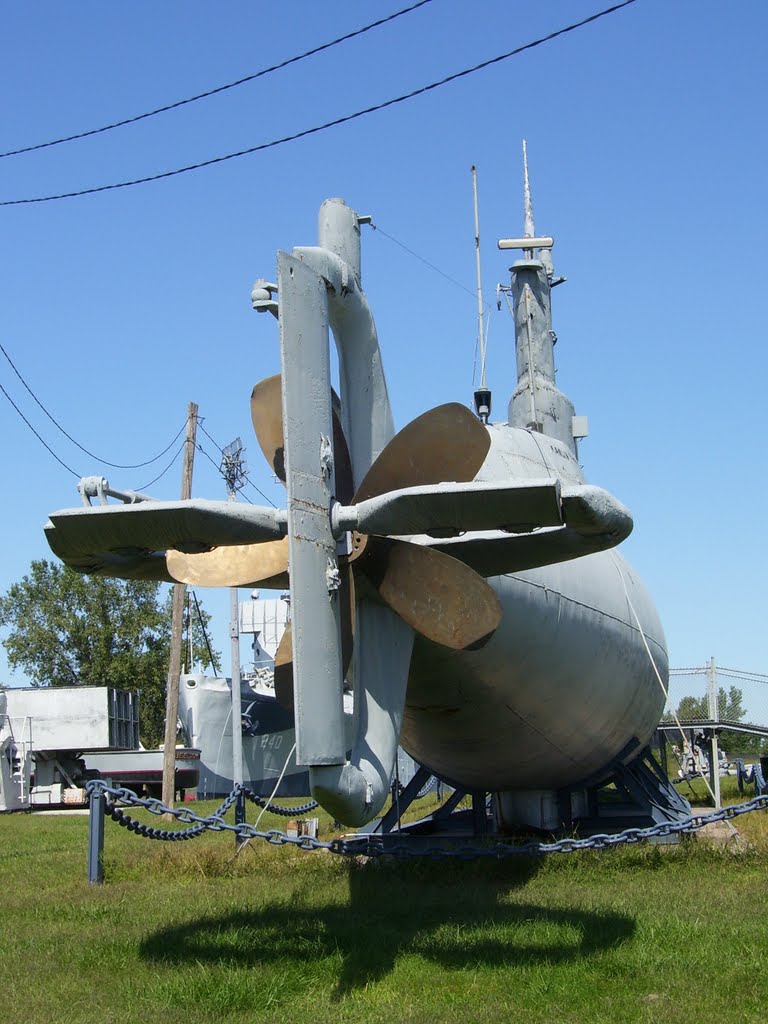 USS Marlin - stern