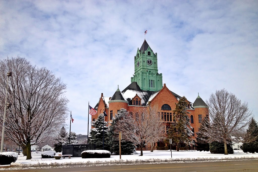 Clinton Court House