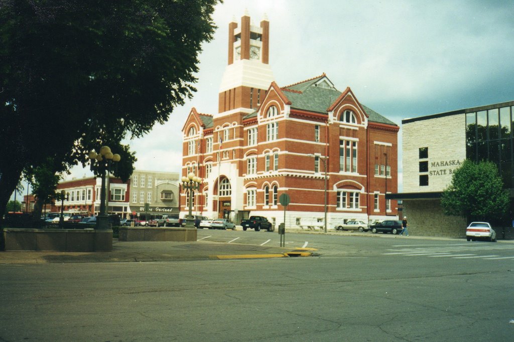 Mahaska County Courthouse, Oskaloosa, IA