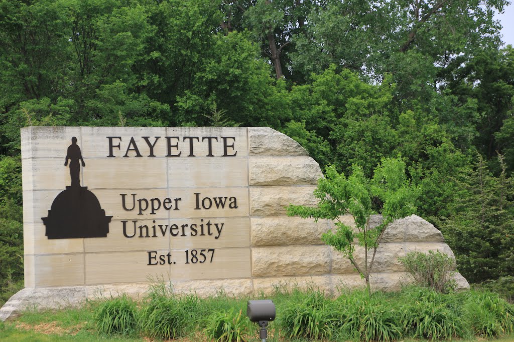 Fayette, IA