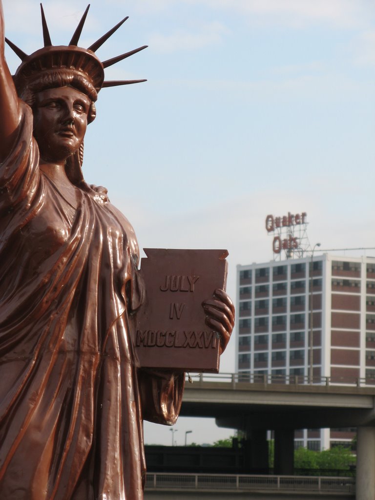 Statue of Liberty, Quaker Oats in Cedar Rapids