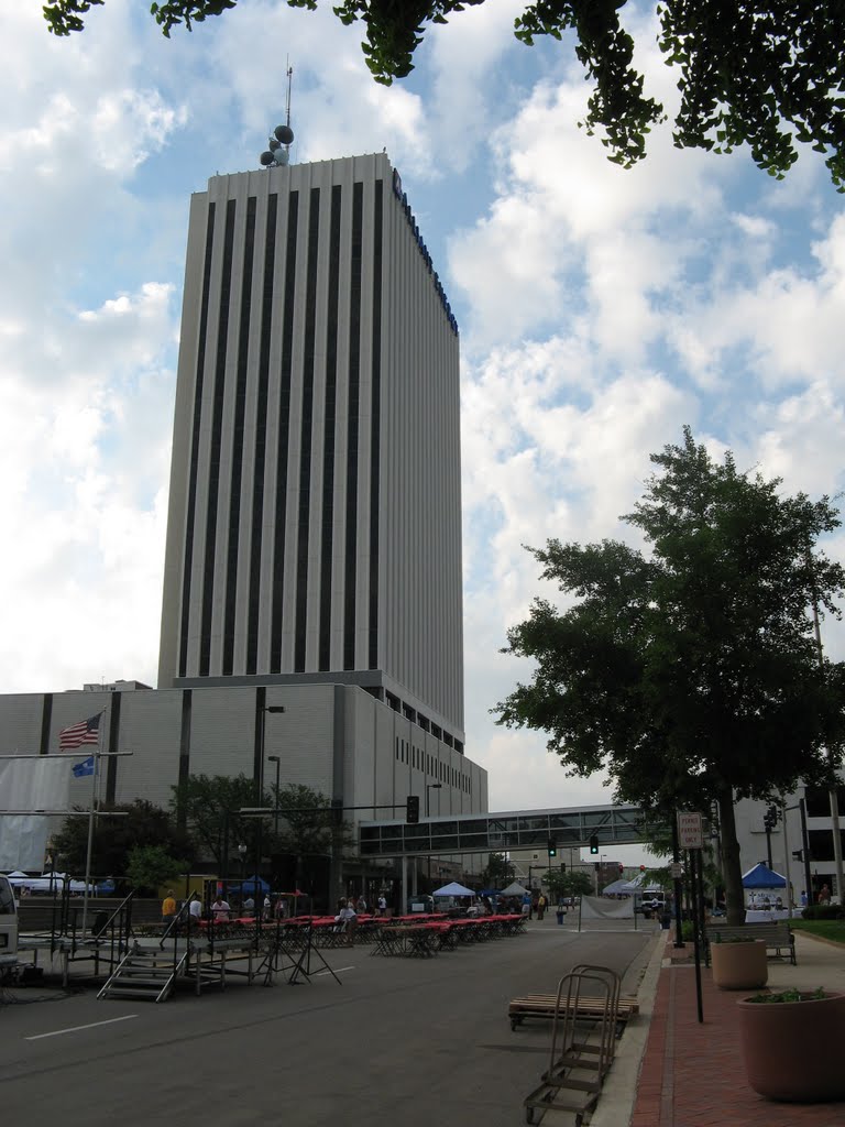 Alliant Energy Tower (Iowa Electric Tower), Cedar Rapids, Iowa