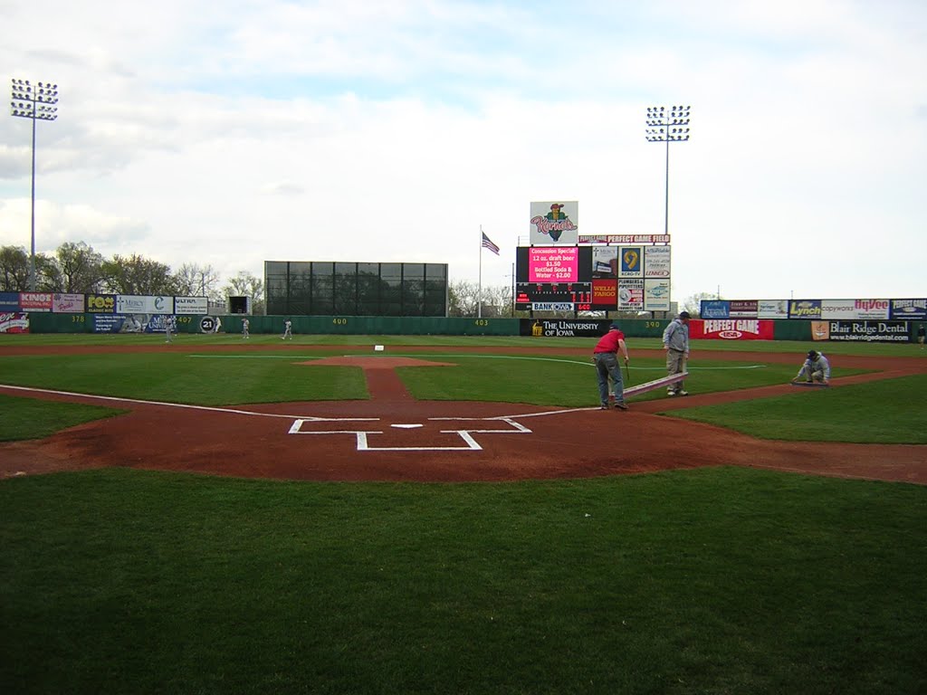 Cedar Rapids Kernels - Perfect Game Field at Veterans Memorial Stadium