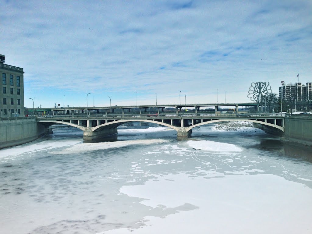Historic 1st Avenue Bridge