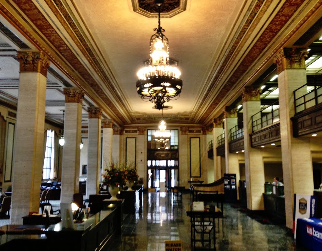 Inside the Historic US Bank Building - Cedar Rapids, Iowa