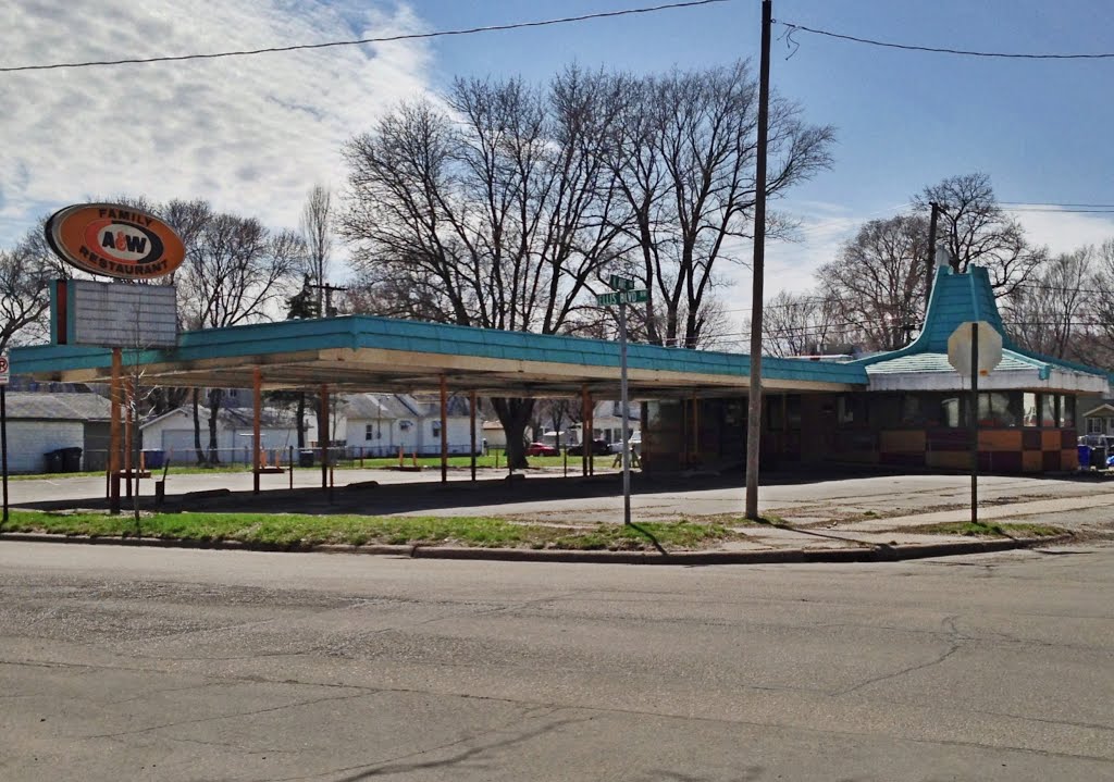Historic A&W Car Hop - Cedar Rpaids, Iowa