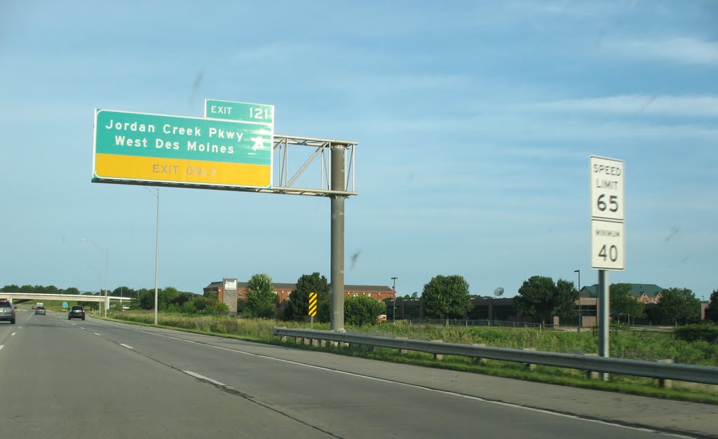Jordan Creek Parkway