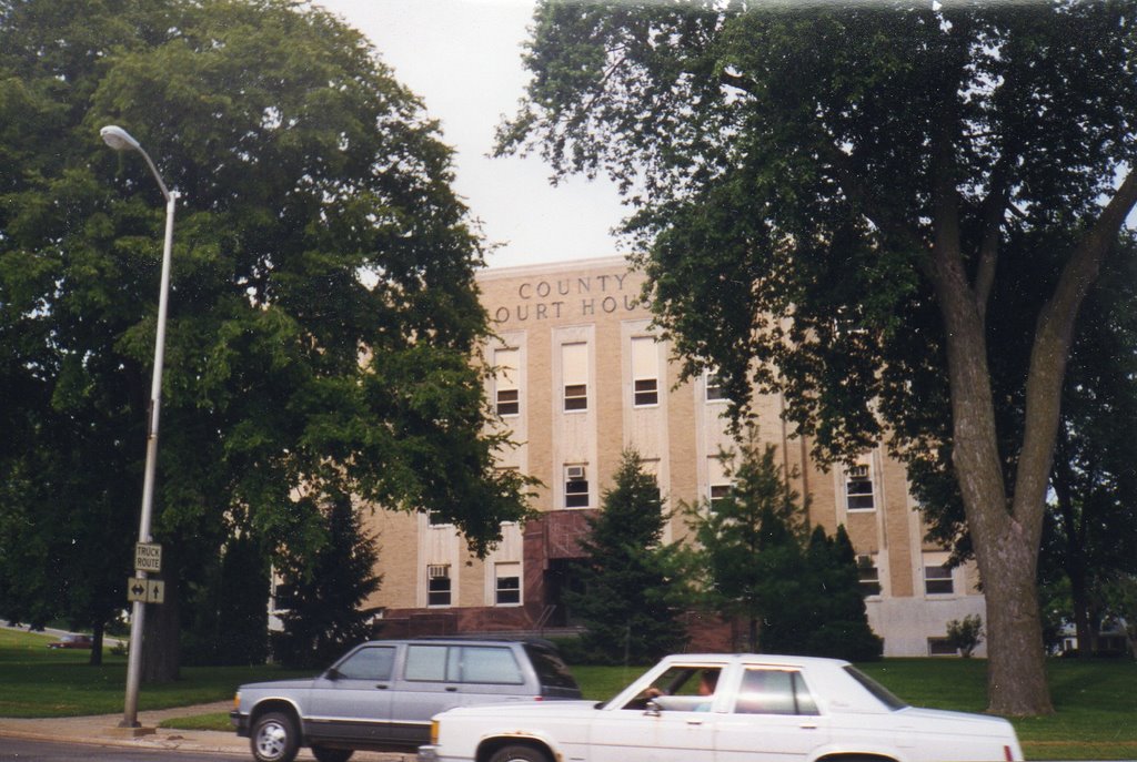 Floyd County Courthouse, Charles City, IA