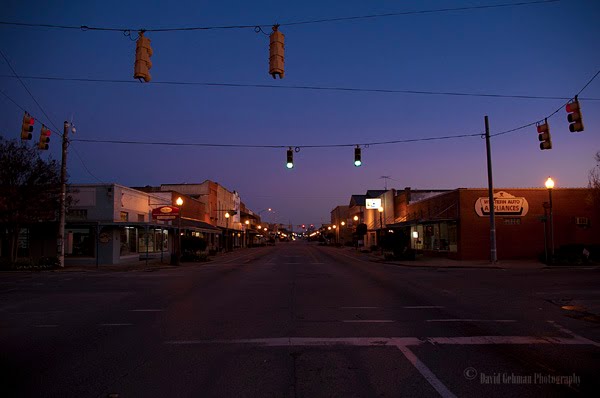 Dawn on South Main Street looking North