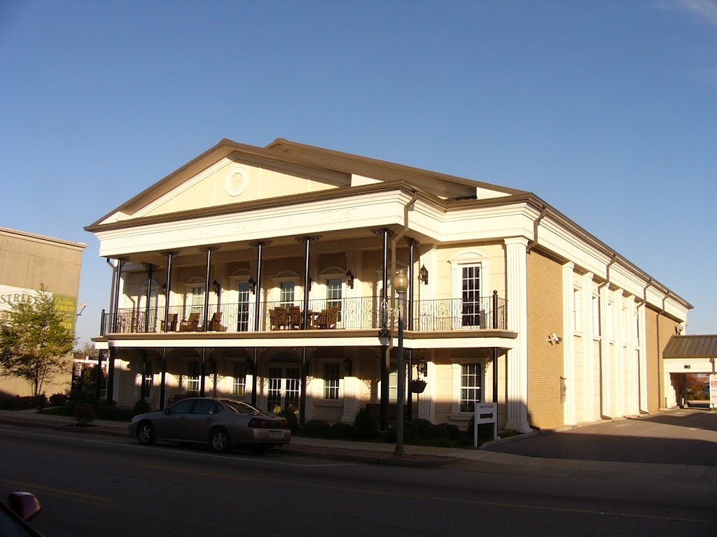 Building on Louisville St, Atmore, AL (2010)
