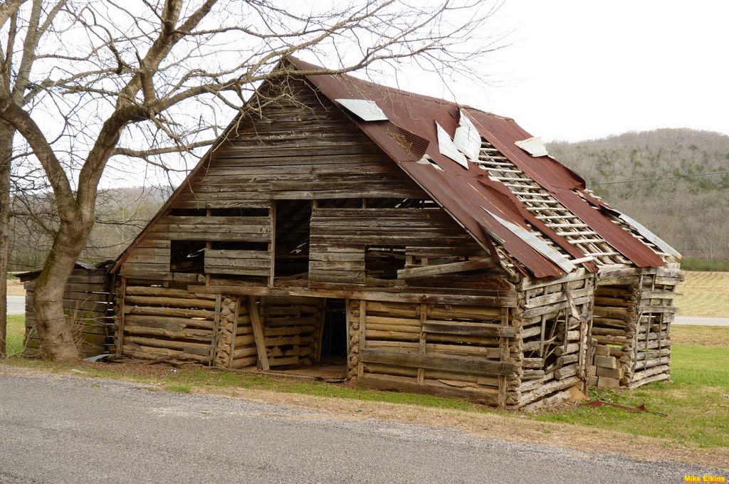 Old Barn In Kennamer Cove