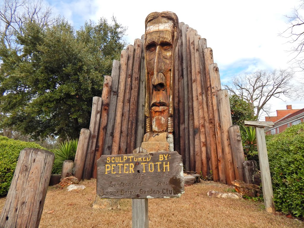 Peter Toth Indian Head statue