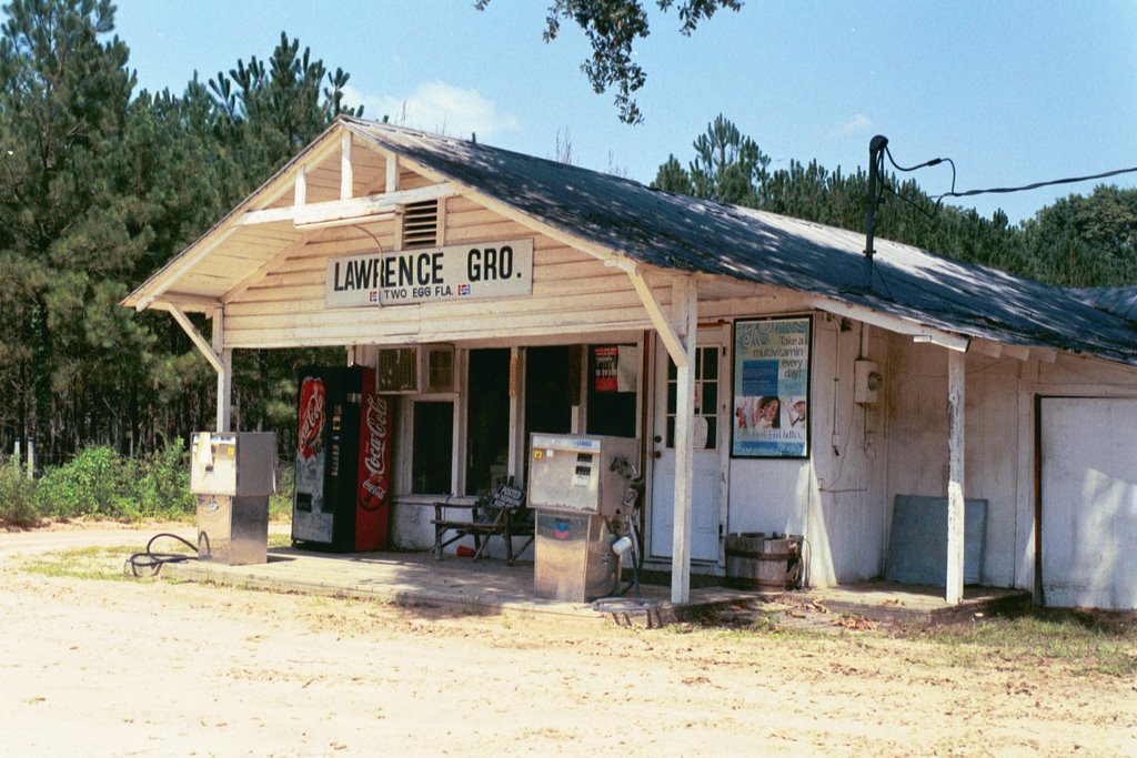 Lawrence grocery store, Two Egg, Florida (8-6-2006)