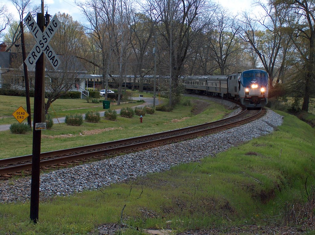 GrandLuxe Jouney Antebellum South Trip Pulls Slowly Into Camp Hill, AL