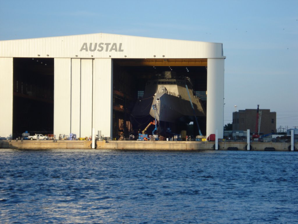 Stealth boat being built in Mobile, AL