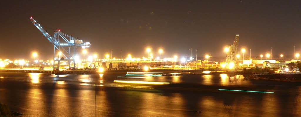 night in harbour