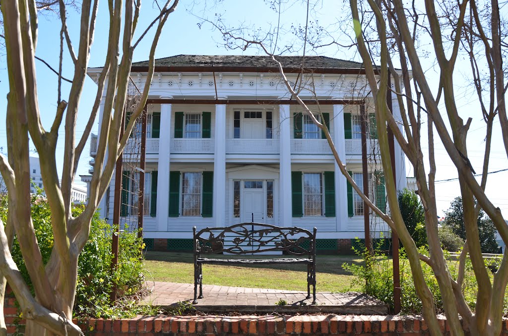 Thompson Mansion