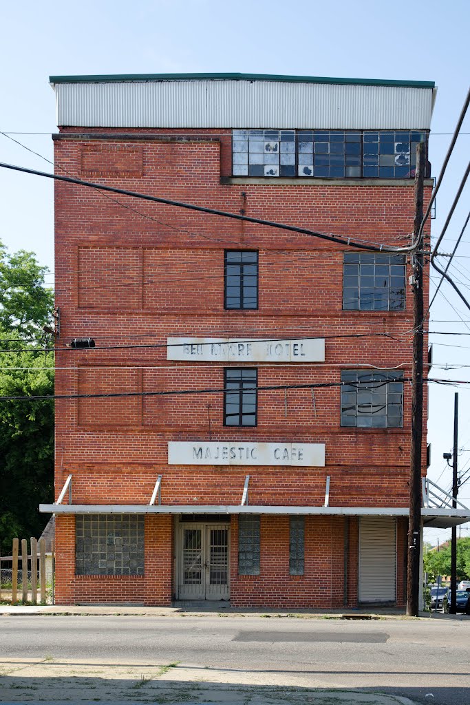 Ben Moore Hotel