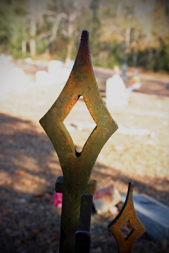 Rusted finial