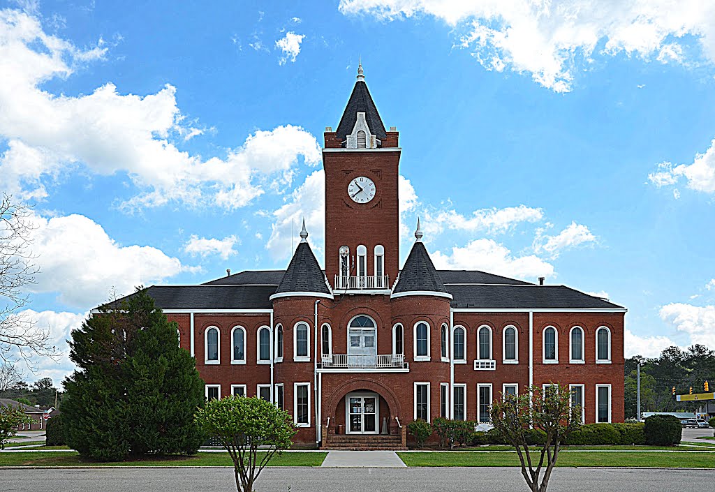 Alabama - Coffee County Courthouse - Elba Seat