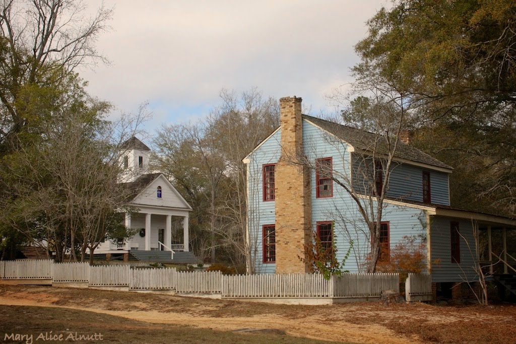 The Bryan-Worthington House, built in 1831 by Loverd Bryan, a cotton planter in Southwest Georgia who owned 59 slaves.  Across the street is the Curry Presbyterian Church, built by his sons in 1851 in memory of Duncan Curry from North Carolina.