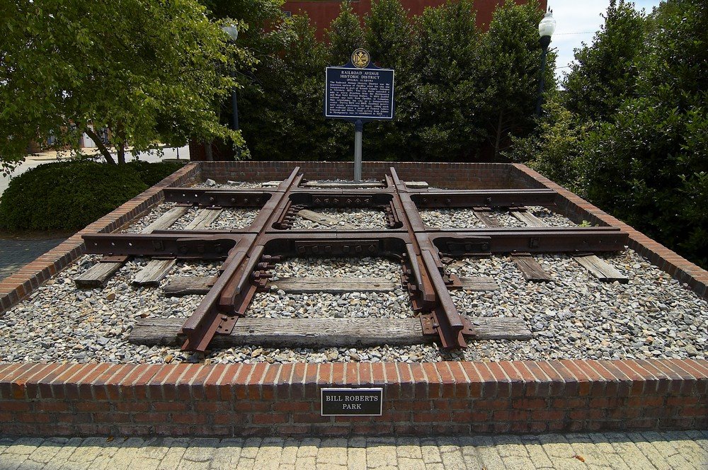 Railroad Avenue Historic District