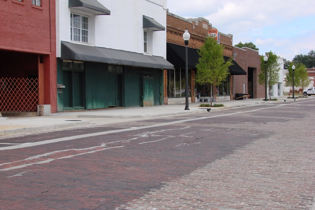 North Railroad Avenue
