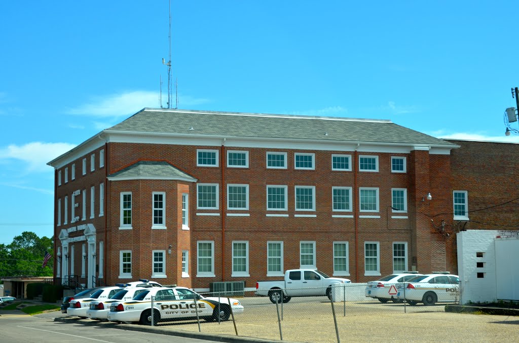 Opp Municipal Building