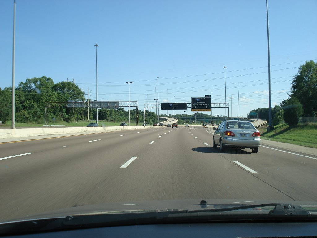 approaching I-65 and I-165 split