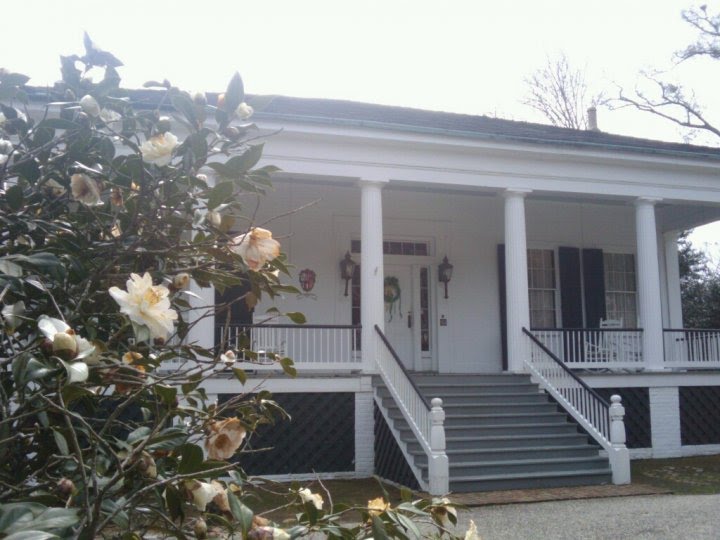 Awesome old home on Spring Hill Campus