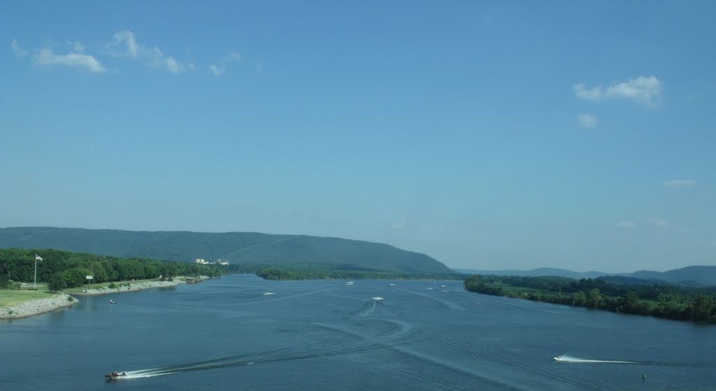 Start of a fishing tournament at Ditto Landing on the Tennessee River.