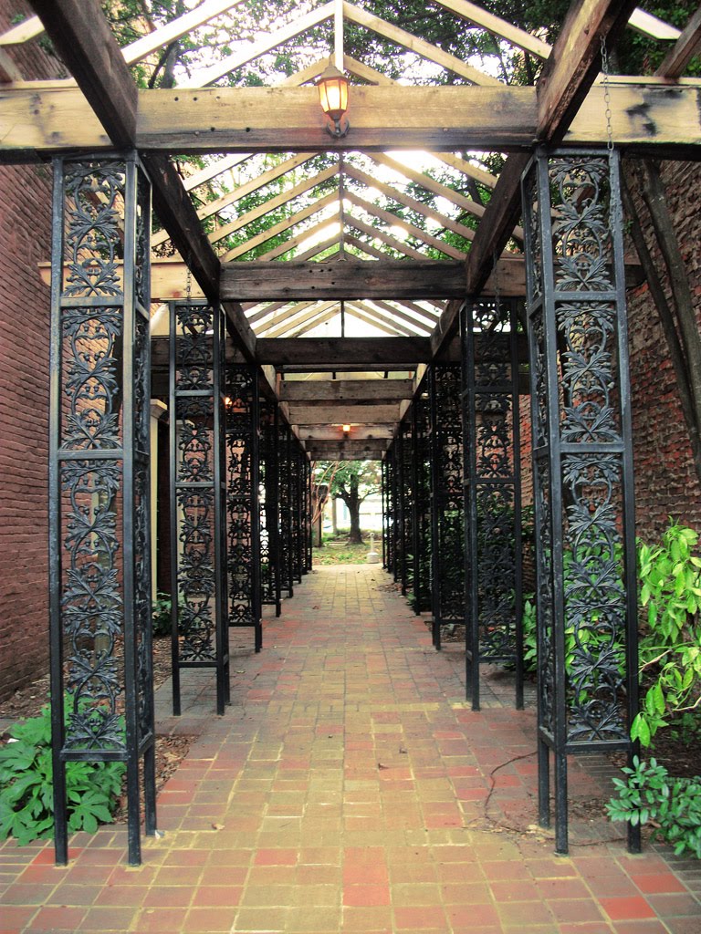 Side Alley