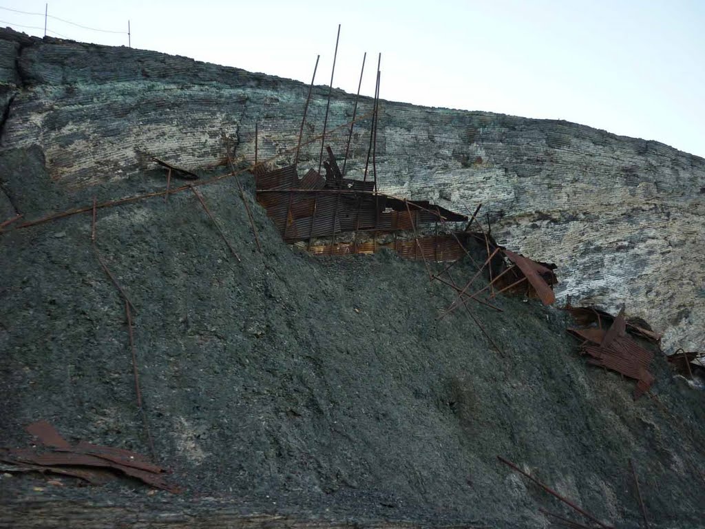 Walls of the slag heap
