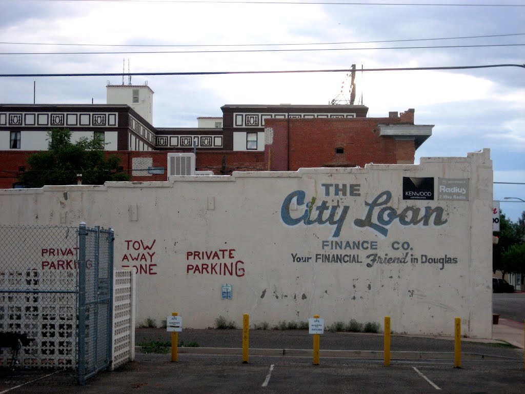 «The City Loan», Douglas, Arizona