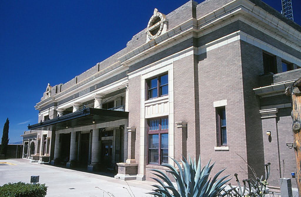 EL Paso & Southwestern railroad depot