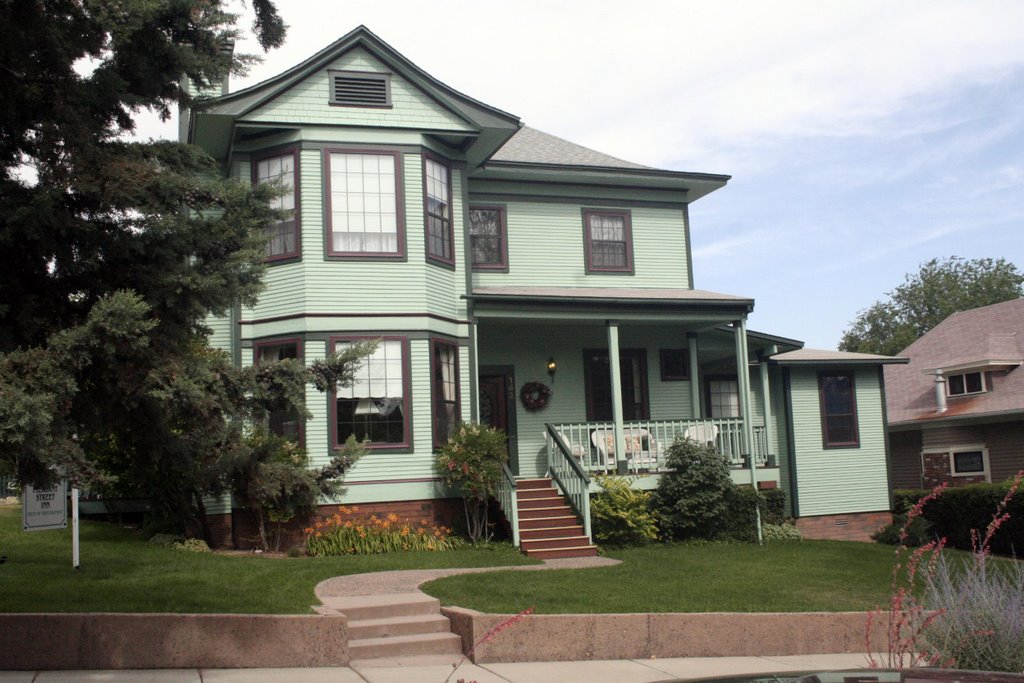Pleasant Street Victorian