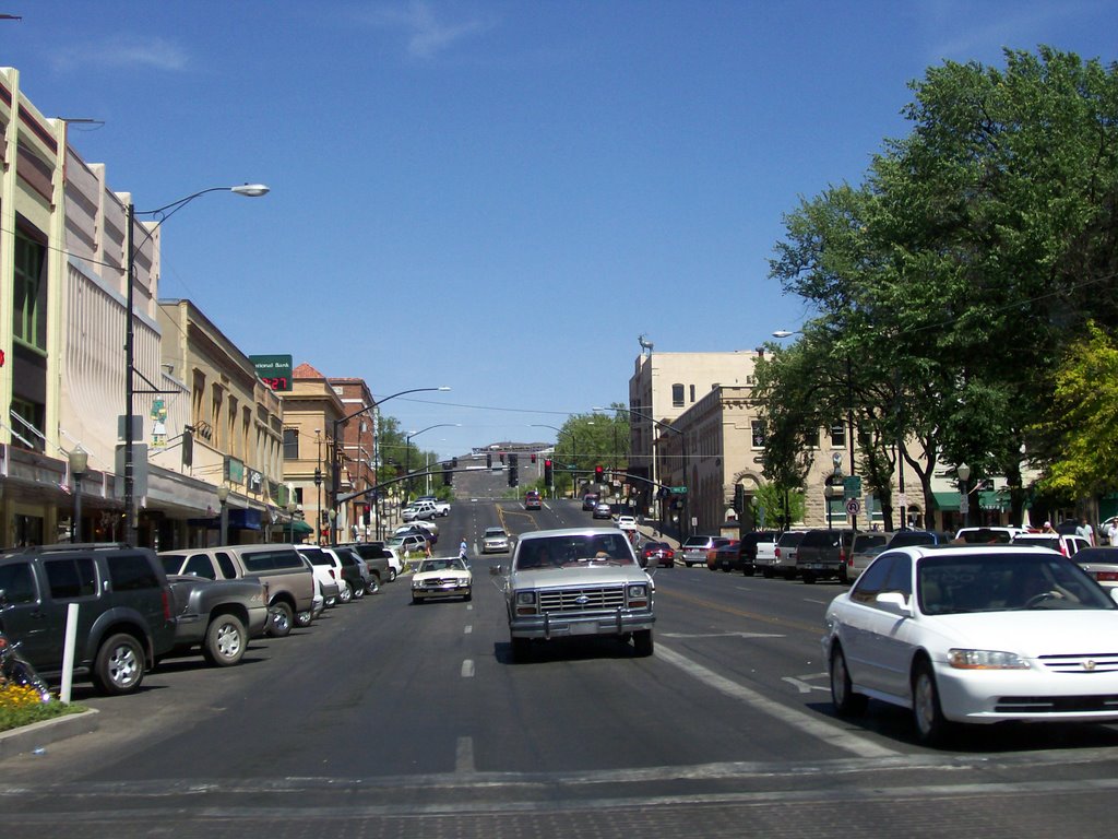 Looking East up Gurley St.