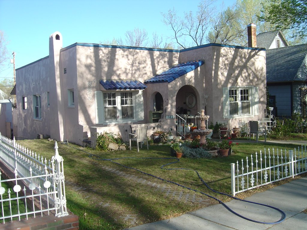 142 S. Mt. Vernon Ave.