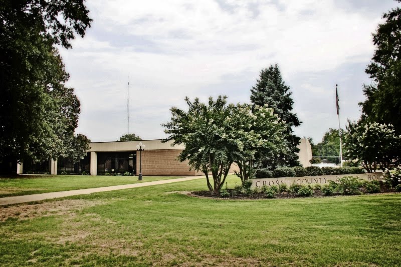Cross County Courthouse - Wynne, AR - 1969